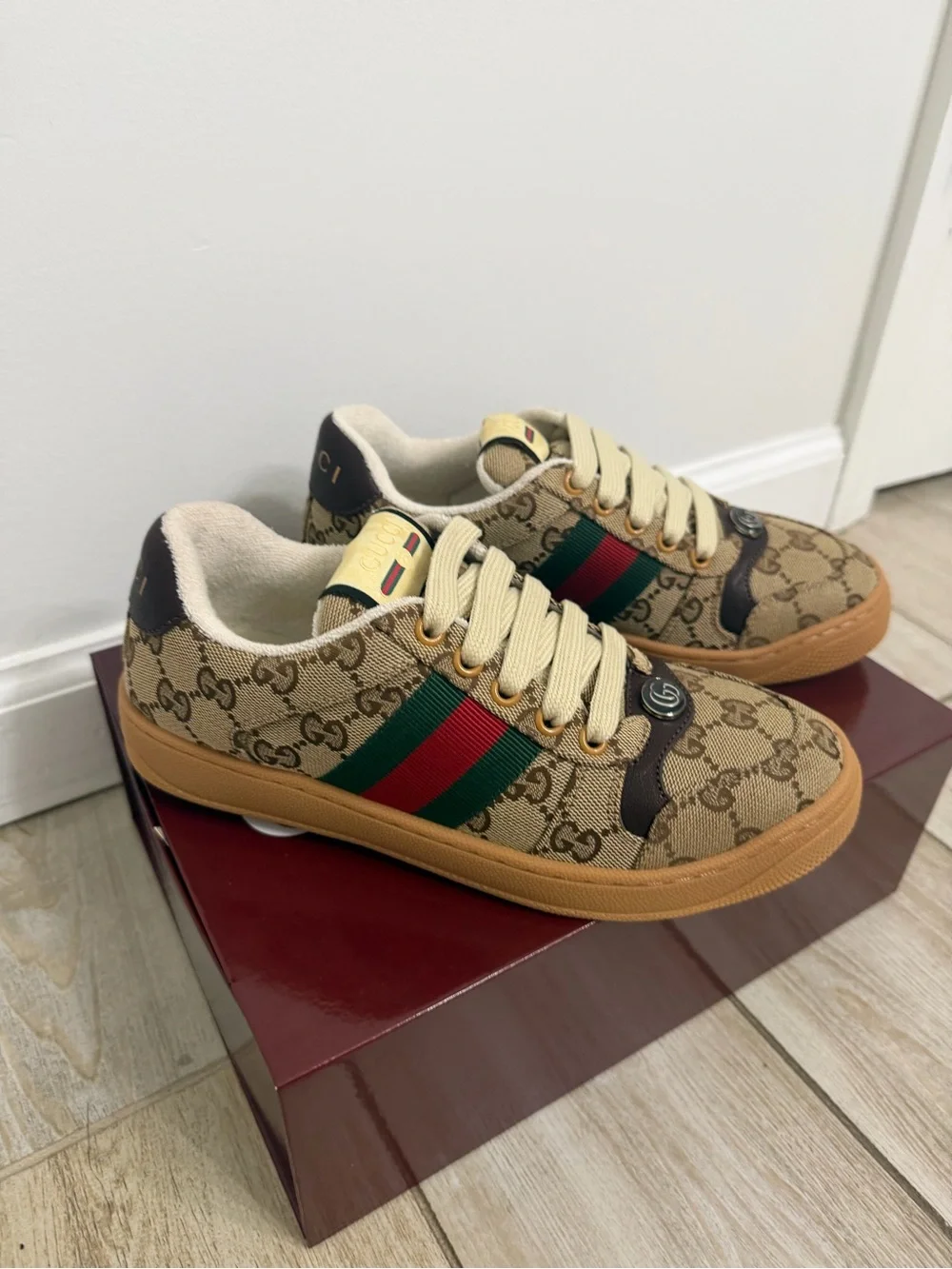 Gucci Women GG Canvas Low-Top Sneakers in Beige, Brown and Tan, NWT